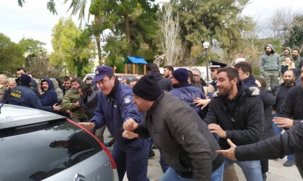 Λασίθι: Χαμός στο δικαστήριο της Νεάπολης!